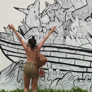 Meet your Posher, Crystal